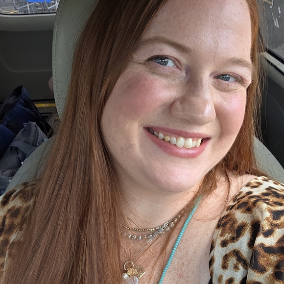 Meet your Posher - Picture 1 of 2